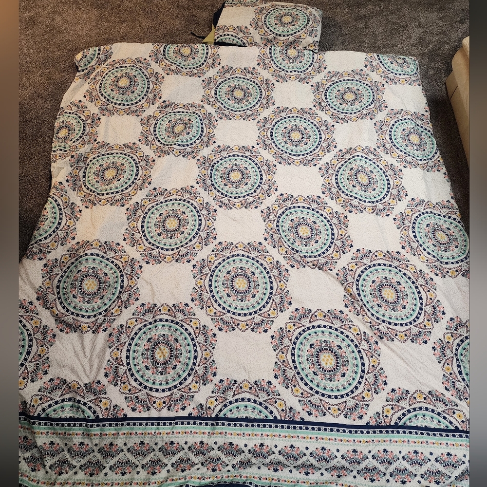 Mandala Duvet cover with Duvey